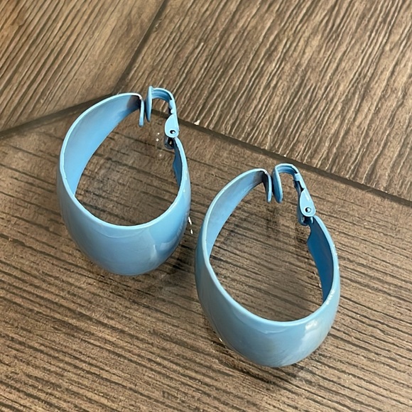 Vintage Pale Blue Iridescent Clip Hoop Earrings - Picture 12 of 14